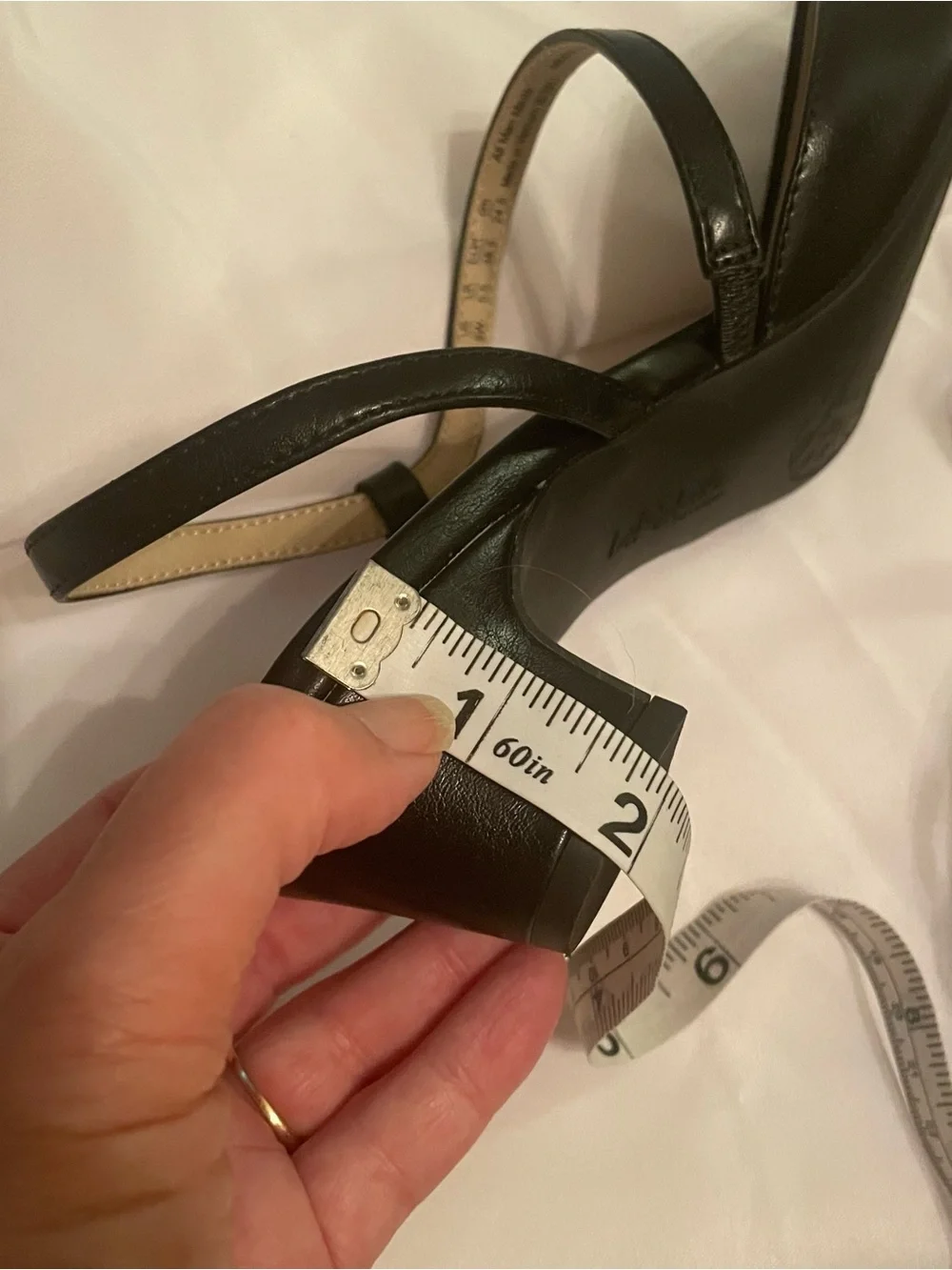 Life Stride Minimalist Soft System Black Pointed Toe Slingback Heels Size 8 Wide